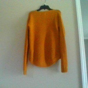 So Knitted Yellow Sweater